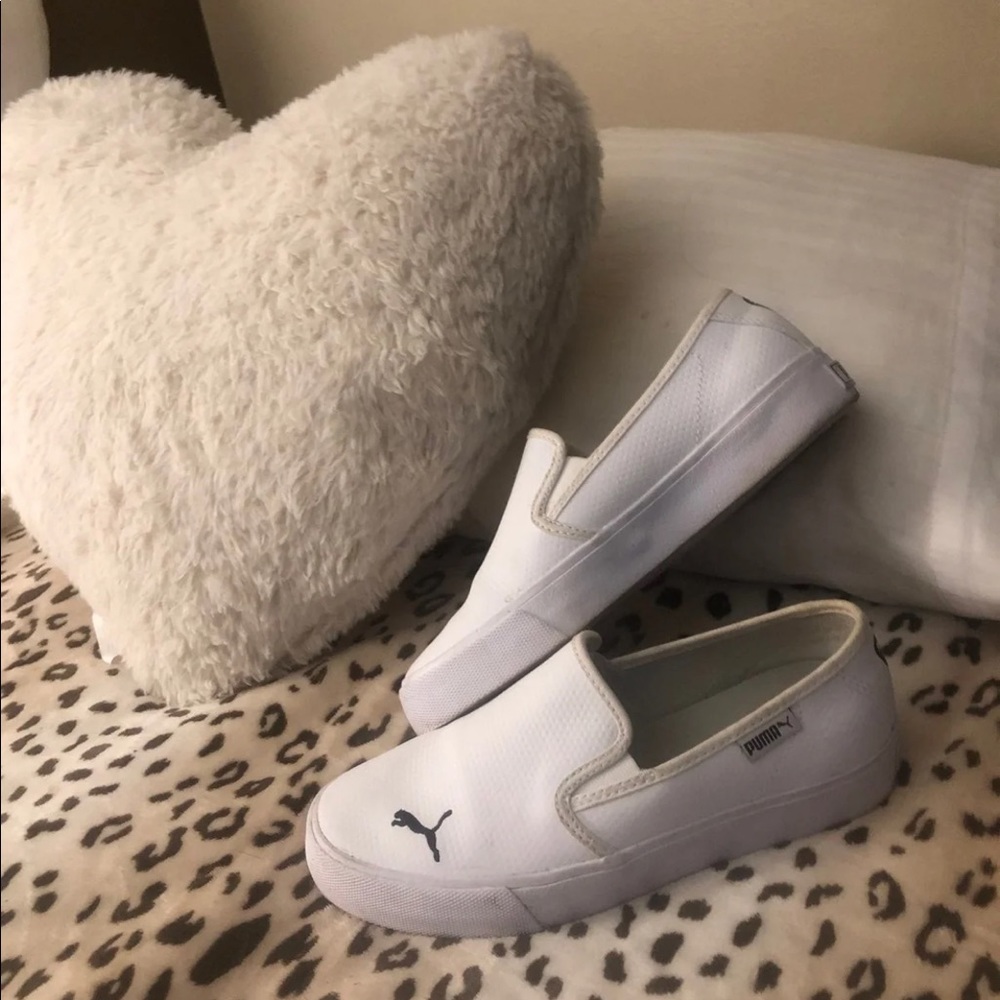 Women’s slip-on Puma sneakers